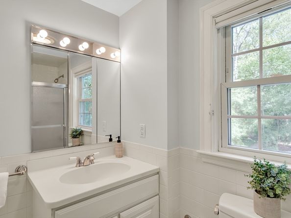 198 Dedham St, Newton MA 02461