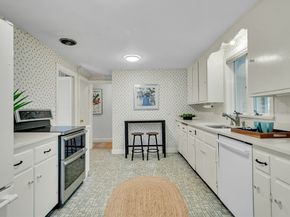 198 Dedham St, Newton MA 02461