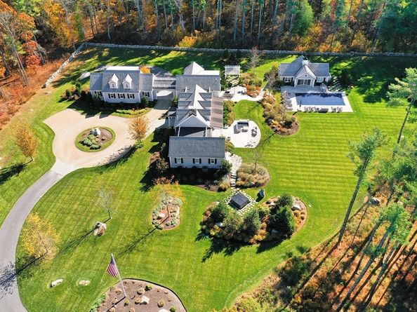 25 Hammetts Cove Rd, Marion MA 02738