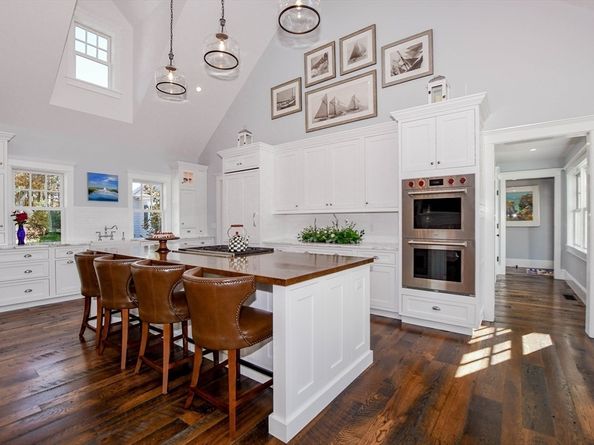 25 Hammetts Cove Rd, Marion MA 02738