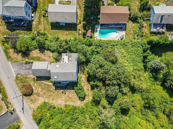 50 Harborview Rd, Hull MA 02045