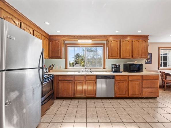50 Harborview Rd, Hull MA 02045