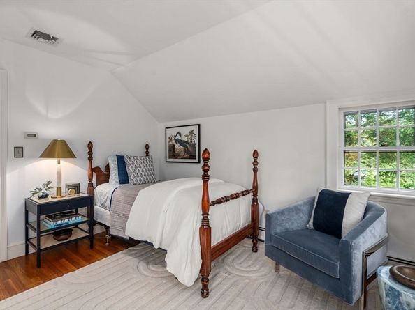 46 Lincoln Rd, Wellesley MA 02481