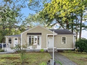 11 Nelson Ave, Tewksbury MA 01876