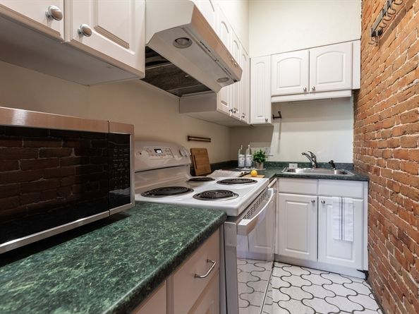 17 Dwight 3, Boston MA 02118