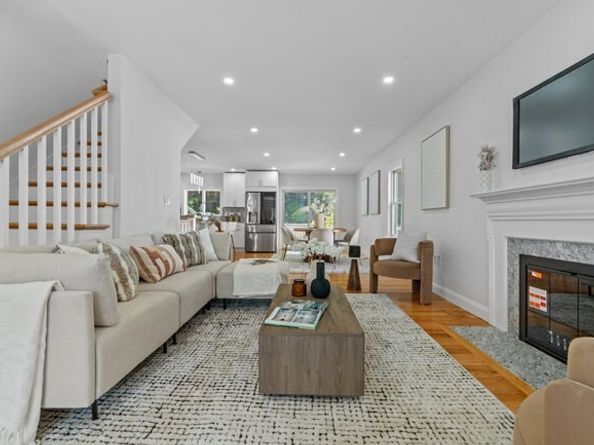 321 Albemarle Rd, Newton MA 02460