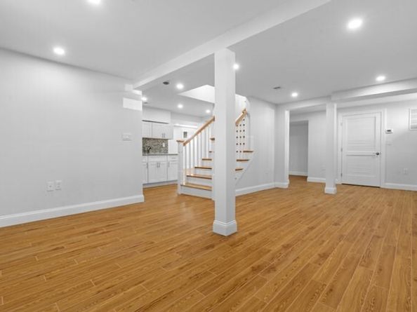 321 Albemarle Rd, Newton MA 02460