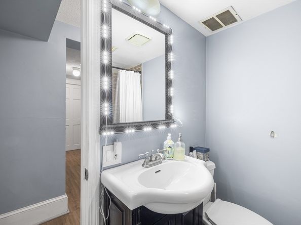 100 Lanark Rd A, Boston MA 02135