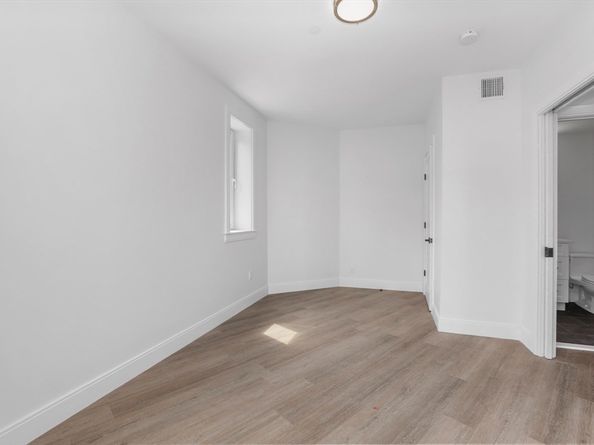 64 Alpine St 304, Boston MA 02119