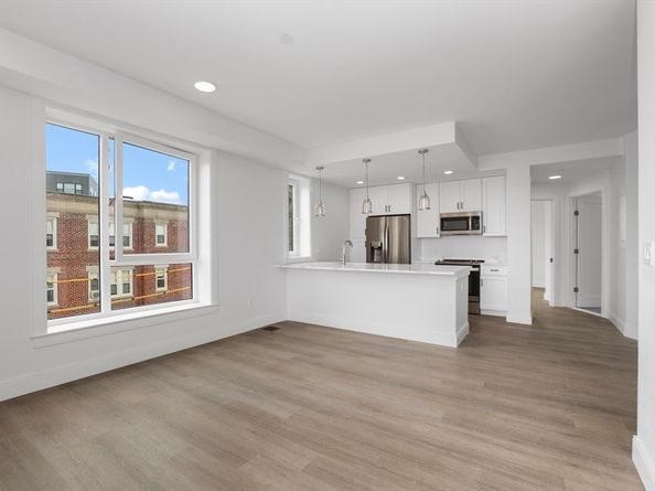 64 Alpine St 304, Boston MA 02119