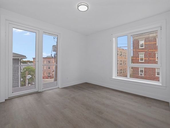 64 Alpine St 304, Boston MA 02119