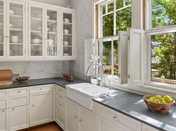 158 Brattle Street, Cambridge MA 02138