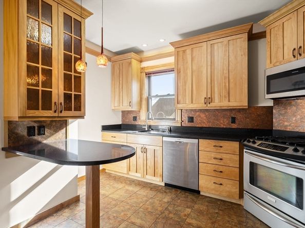 12 Burnham St, Belmont MA 02478