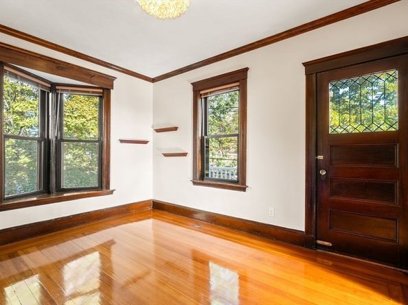 12 Burnham St, Belmont MA 02478