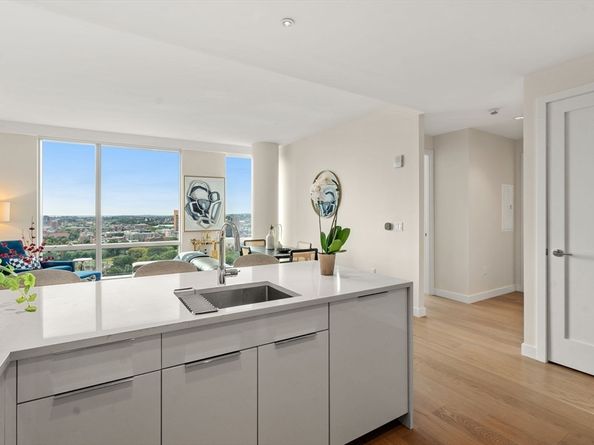 188 Brookline Ave 21B, Boston MA 02215