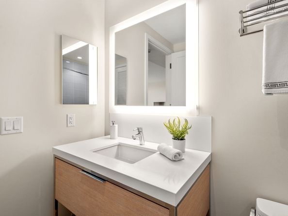 188 Brookline Ave 21B, Boston MA 02215