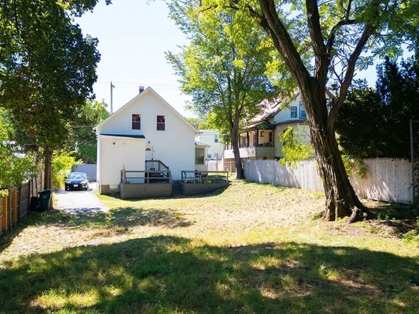 36 Jackson Ave, Fitchburg MA 01420