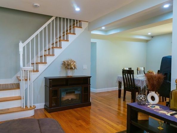 36 Jackson Ave, Fitchburg MA 01420