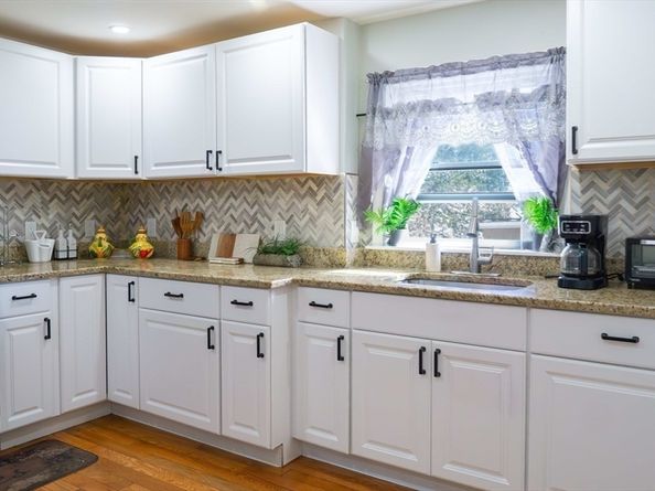 36 Jackson Ave, Fitchburg MA 01420