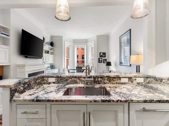 18 Marlborough St, Boston MA 02116