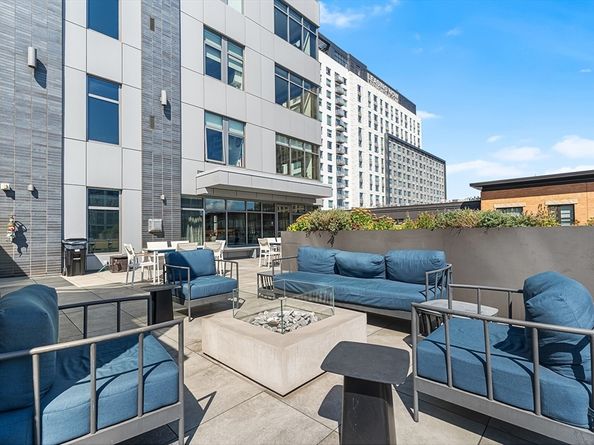 375 Canal St 1103, Somerville MA 02145