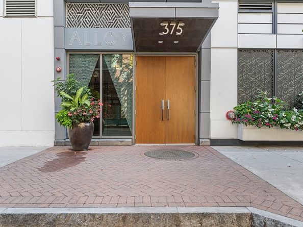 375 Canal St 1103, Somerville MA 02145