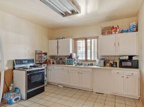 11 Mattson Ave, Worcester MA 01606