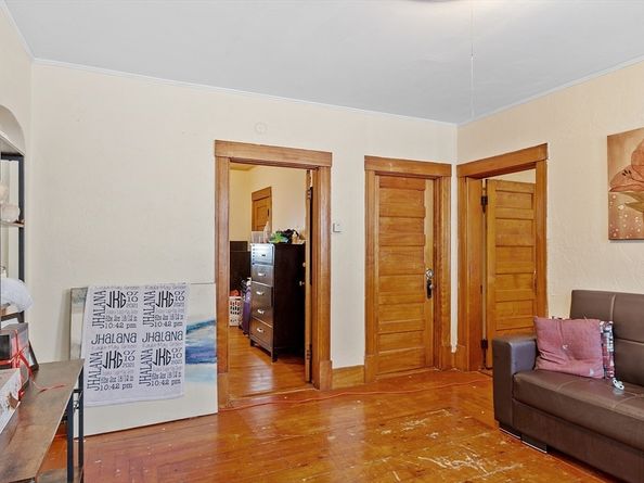 11 Mattson Ave, Worcester MA 01606