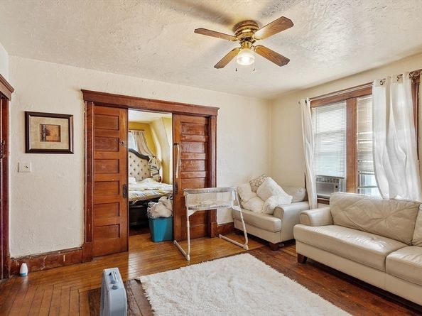 11 Mattson Ave, Worcester MA 01606