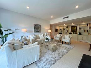 65 Grove St 445, Wellesley MA 02482