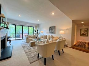 65 Grove St 445, Wellesley MA 02482