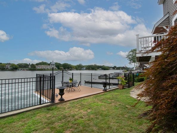135 Lake Ave, Worcester MA 01604