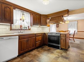 16 Breakheart Road, Saugus MA 01906