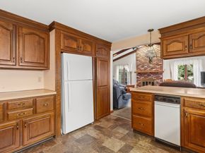 16 Breakheart Road, Saugus MA 01906