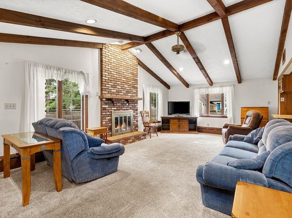 16 Breakheart Road, Saugus MA 01906