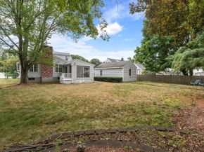 16 Breakheart Road, Saugus MA 01906