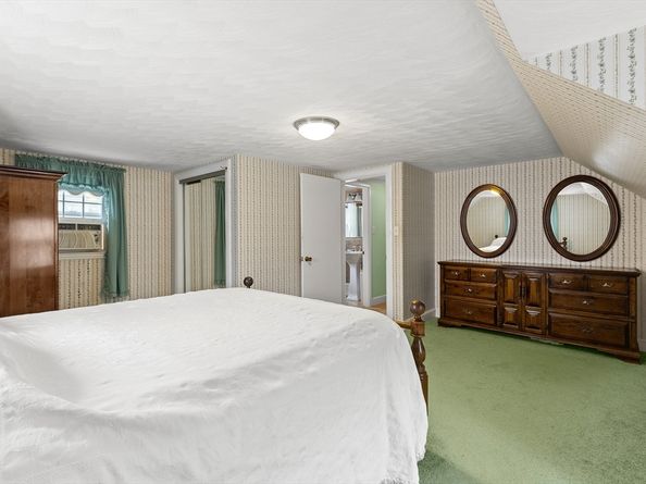 16 Breakheart Road, Saugus MA 01906