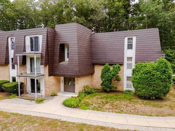 3 Shadowbrook Lane