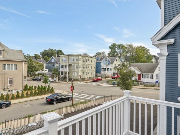 410 Ferry St, Malden MA 02148