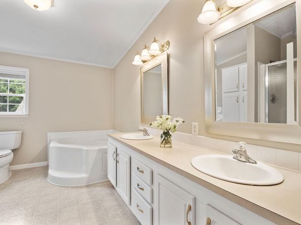 3705 Pheasant Lane, Middleboro MA 02346