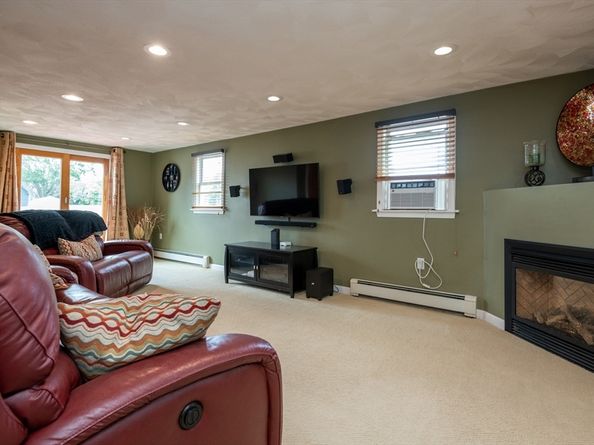 12 Ronny Terr, Peabody MA 01960