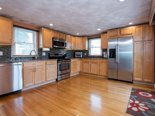 12 Ronny Terr, Peabody MA 01960
