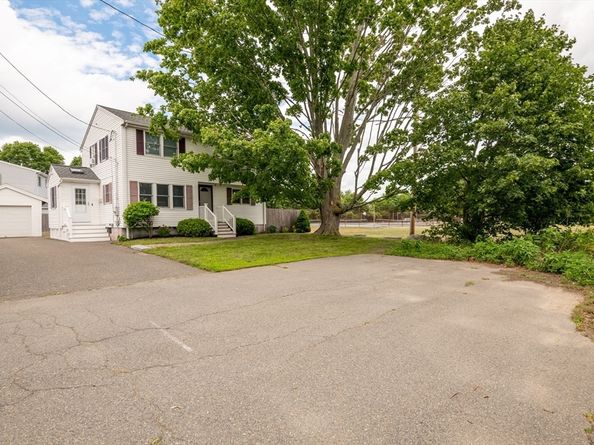 12 Ronny Terr, Peabody MA 01960