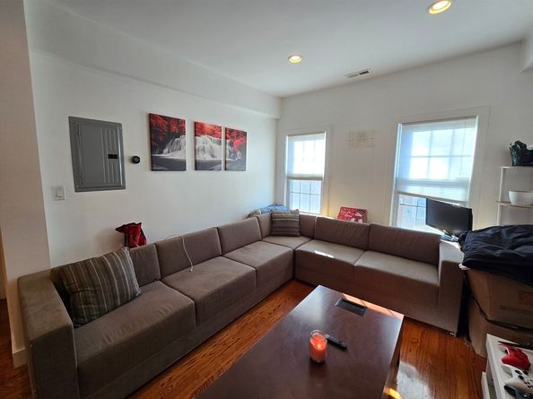 2 Mount Pleasant Pl 2, Boston MA 02119