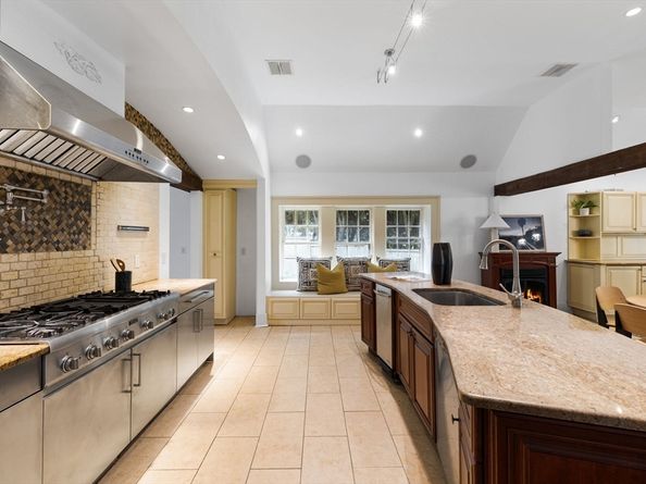 1421 Canton Ave, Milton MA 02186