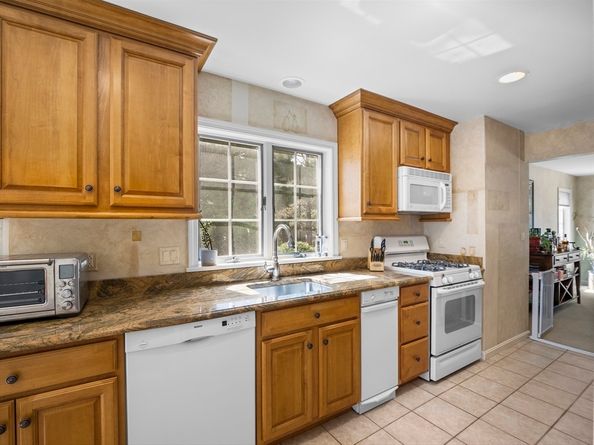 3901 Knightsbridge Close 3901, Worcester MA 01609