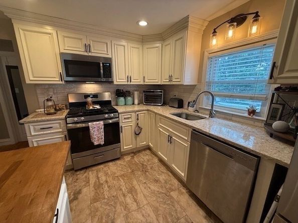 44 Oak Street, Billerica MA 01862