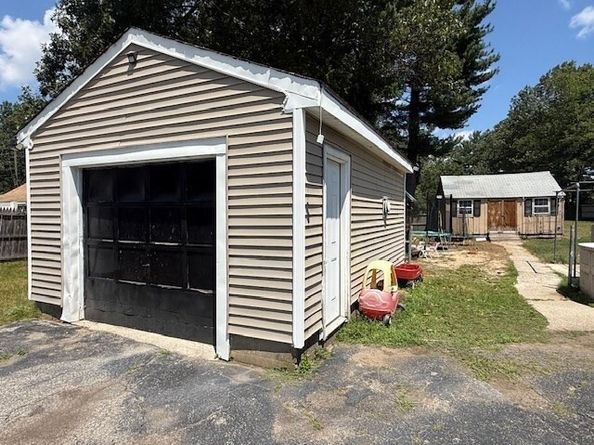 44 Oak Street, Billerica MA 01862
