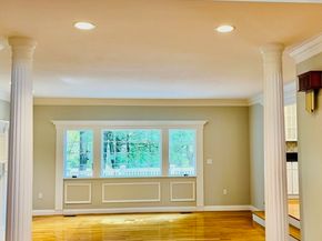 11 Scotland Dr, Andover MA 01810