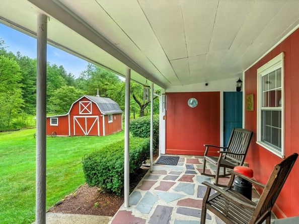 17 Moorings Way, West Brookfield MA 01585